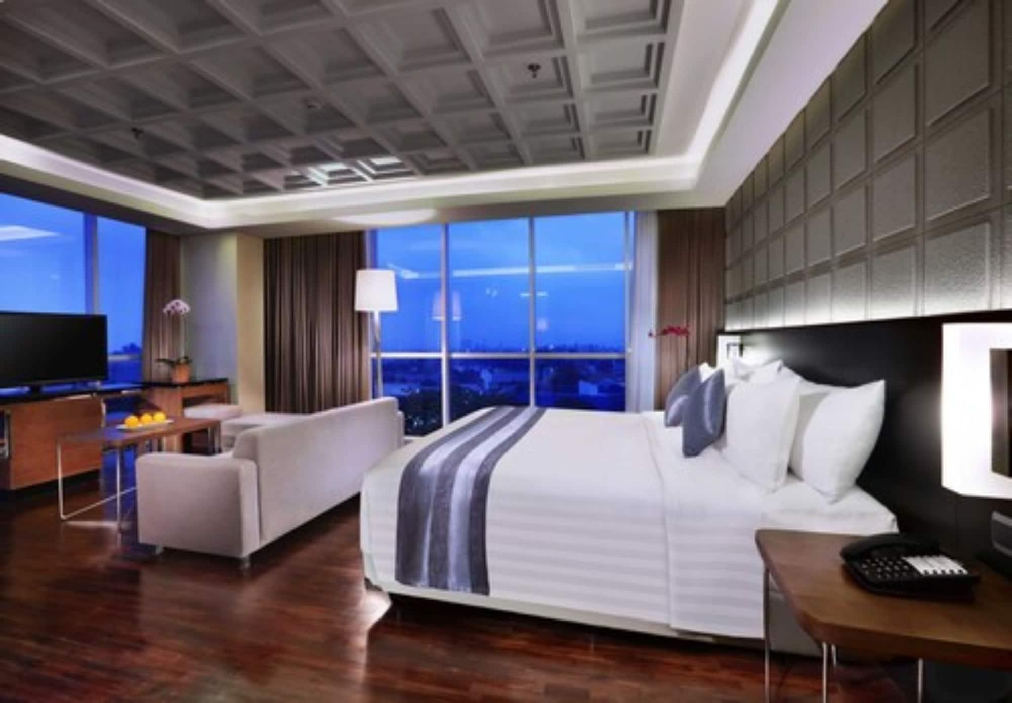 Hotel Aston Pasteur Bandung Exteriér fotografie